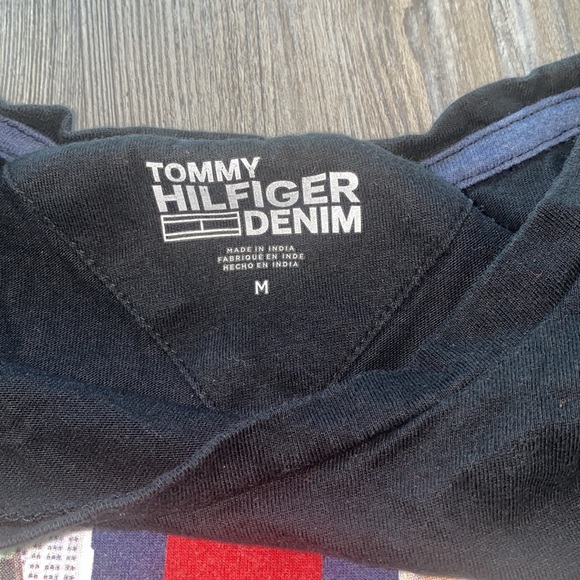 Tommy Hilfiger T-Shirt - Picture 3 of 3